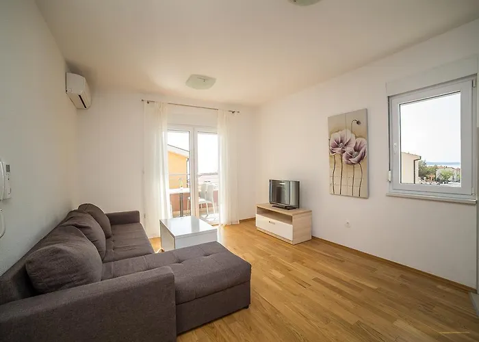 Olive Apartment *