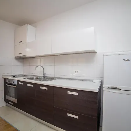 Olive Apartament *