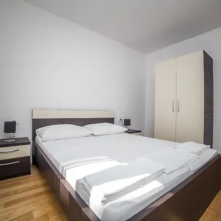 Olive Apartament *