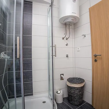Apartment Olive Makarska