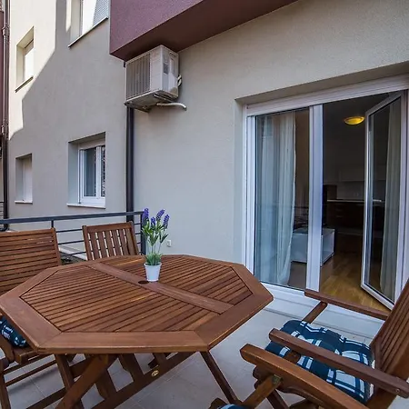 Olive Apartment